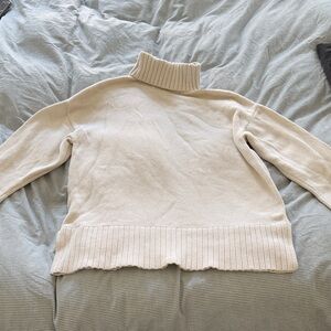 Old Navy Cream Turtleneck Sweater - Ribbed Hem Pullover
